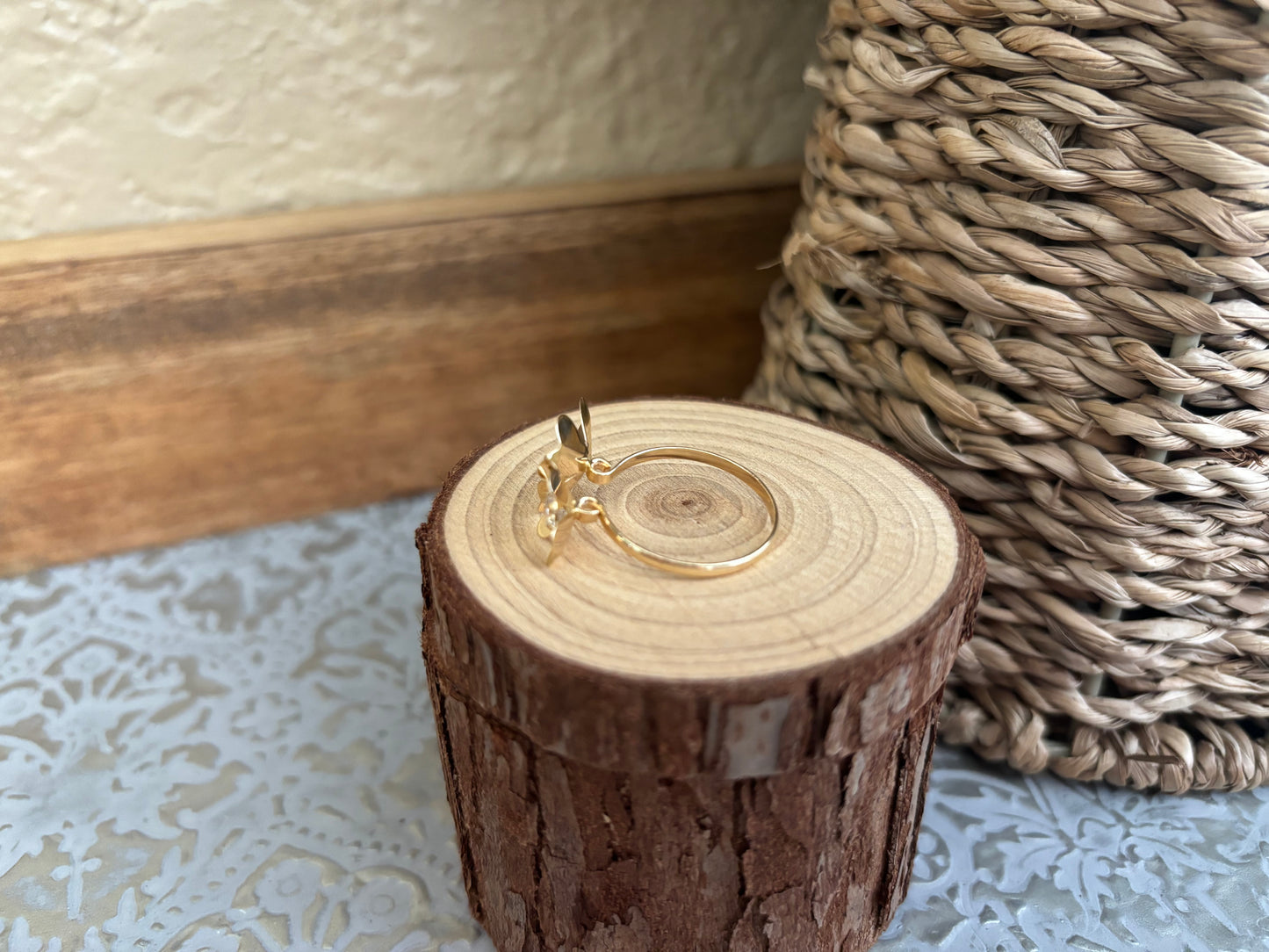 18K Real Gold ring Sz 7