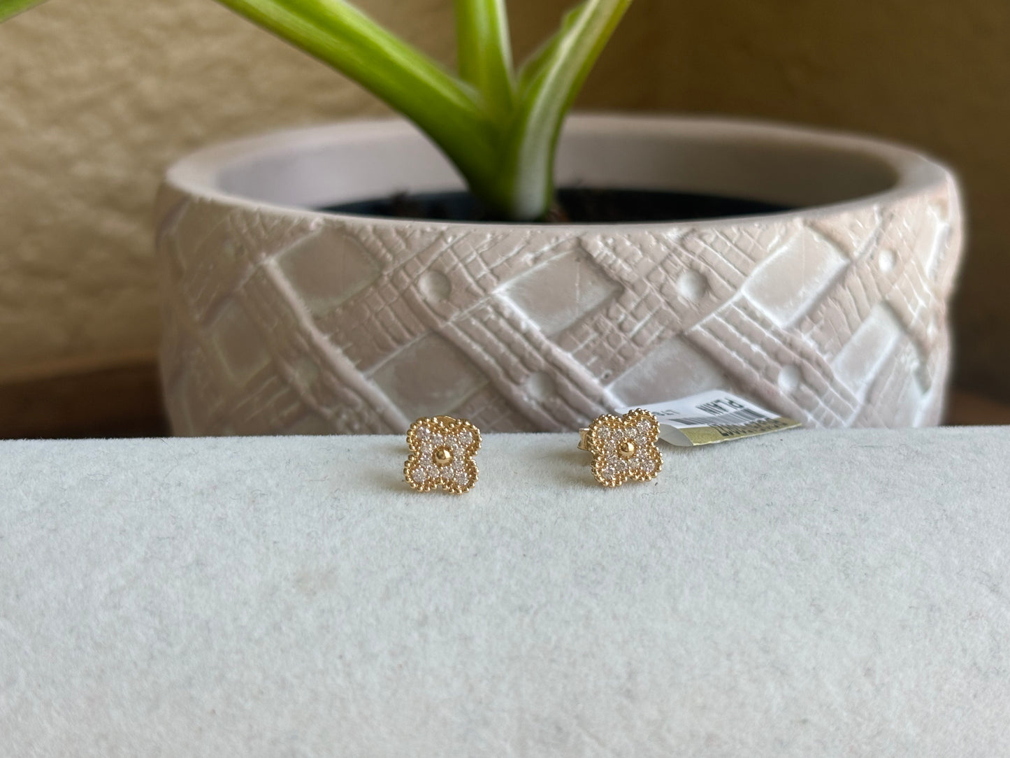 18K Real Gold Stud
