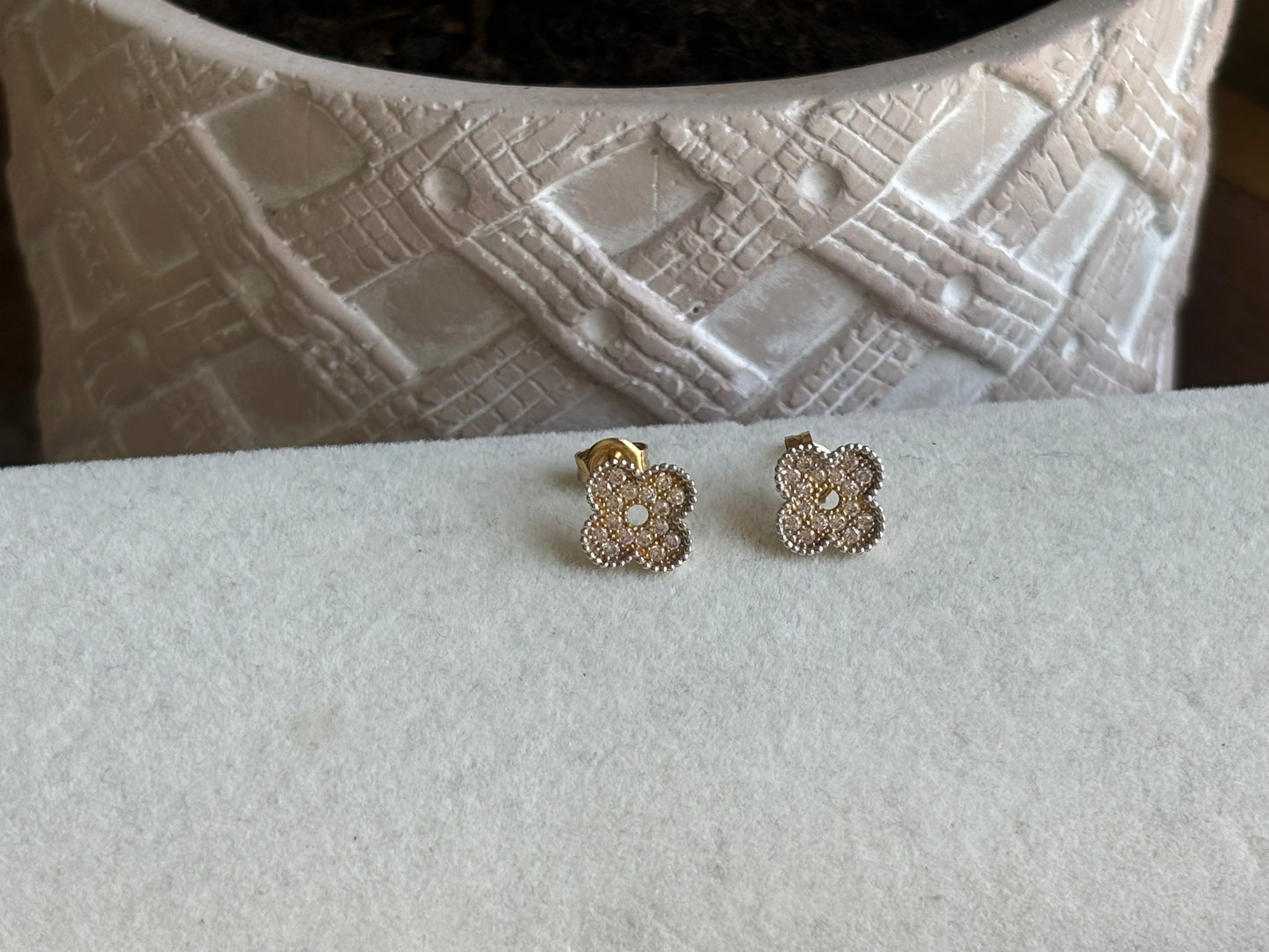 18K Real Gold Stud