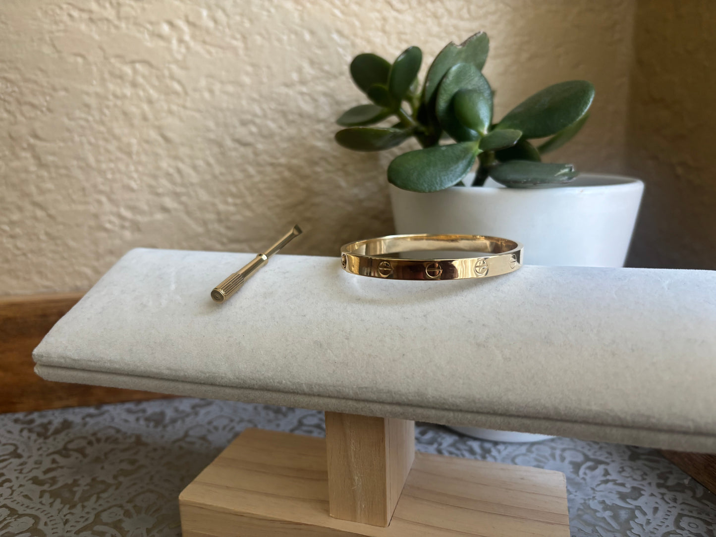 18K Real Gold Bangle sz16