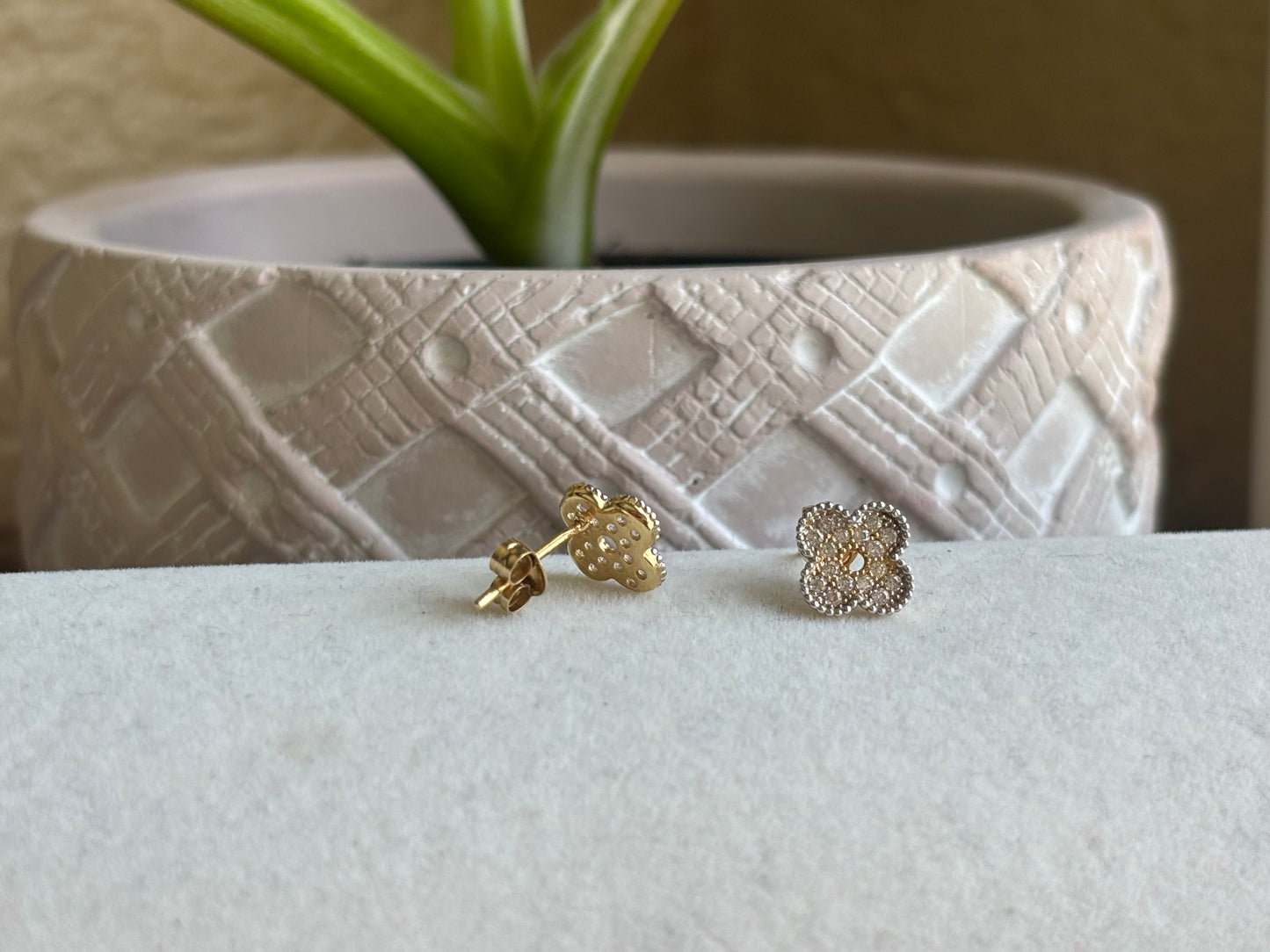 18K Real Gold Stud