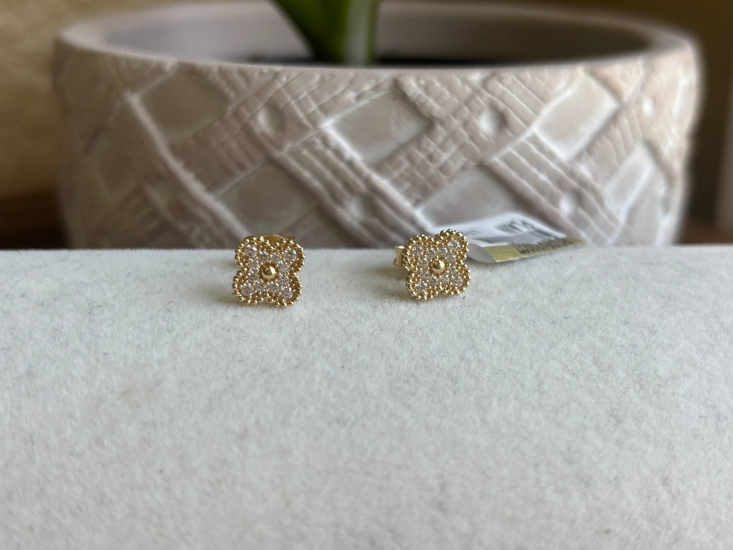 18K Real Gold Stud