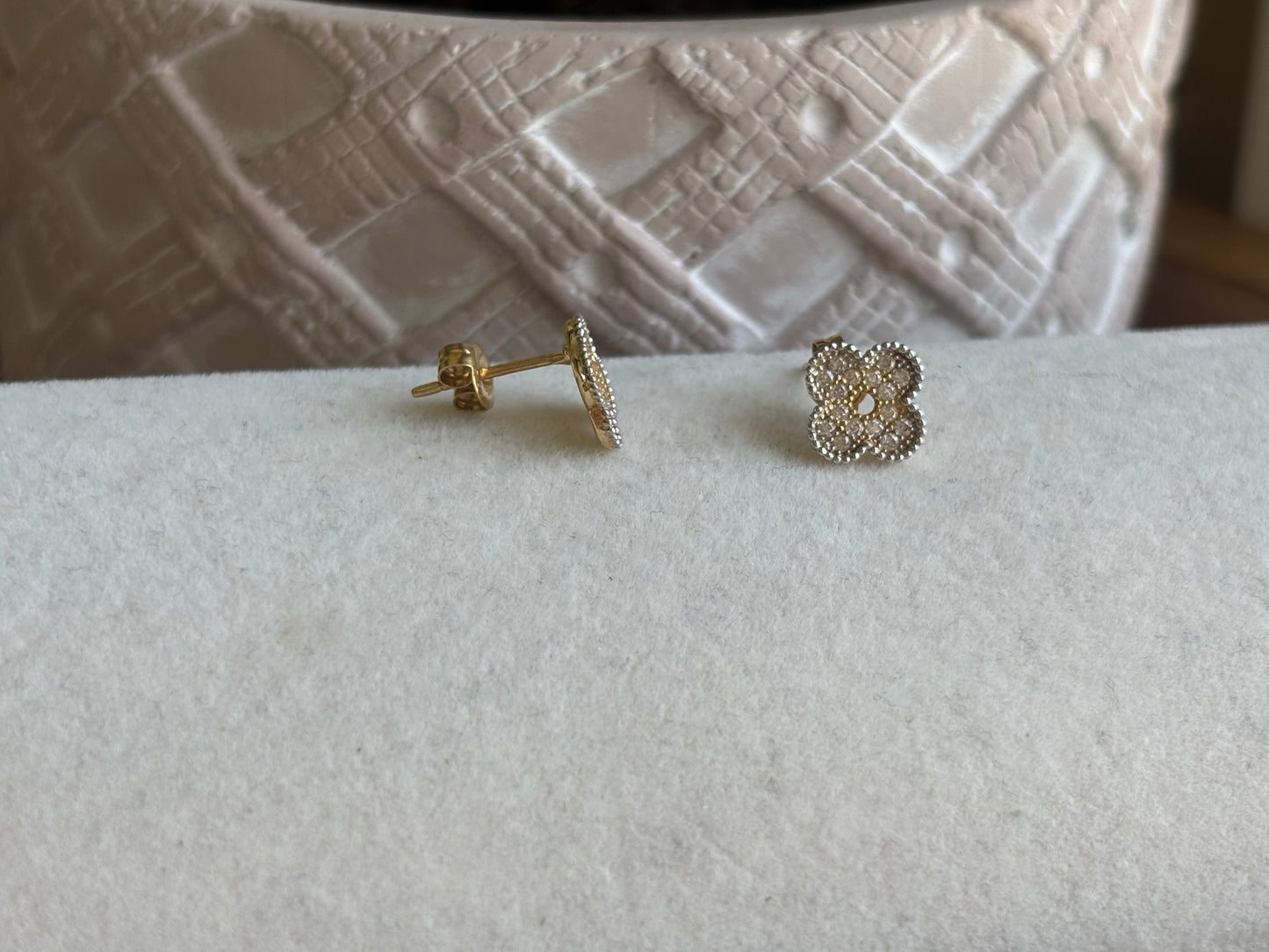 18K Real Gold Stud